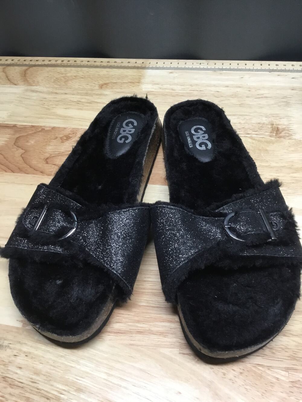 GBG Los Angeles Fuzzy Slide Sandals Women's 8.5 Black Glitter Faux Fur Slip-On